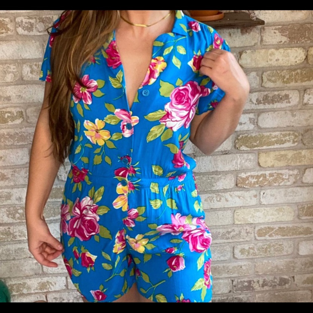 🌺Vintage 80's Floral Romper🌺